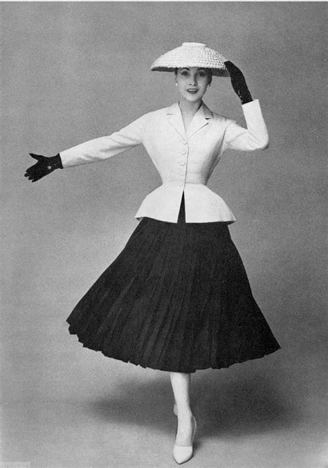 dior fashion history 1950s